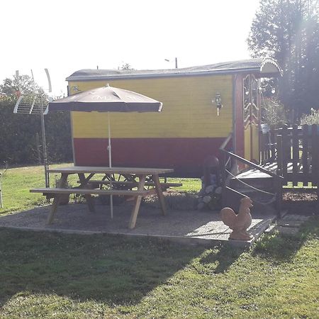 Le Pick Up 403 Vintage Hotel Oradour-sur-Glane Buitenkant foto